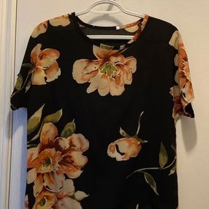 🍒 Sheer floral top